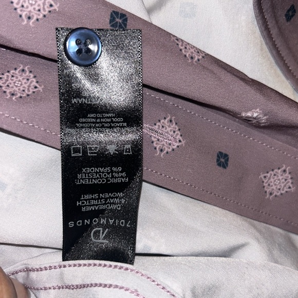 FINAL MARKDOWN!  7DIAMONDS NWOT Button Down Short Sleeve Shirt Geometric Print - Picture 7 of 8